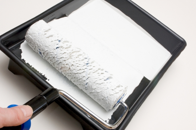 Побелка потолка видео