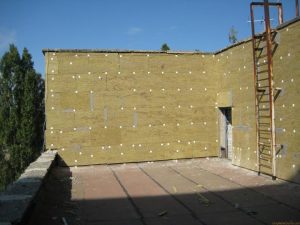 Крепление минваты тарельчатыми дюбелями
