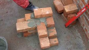 Угол кирпичной стены Угол кирпичной стены